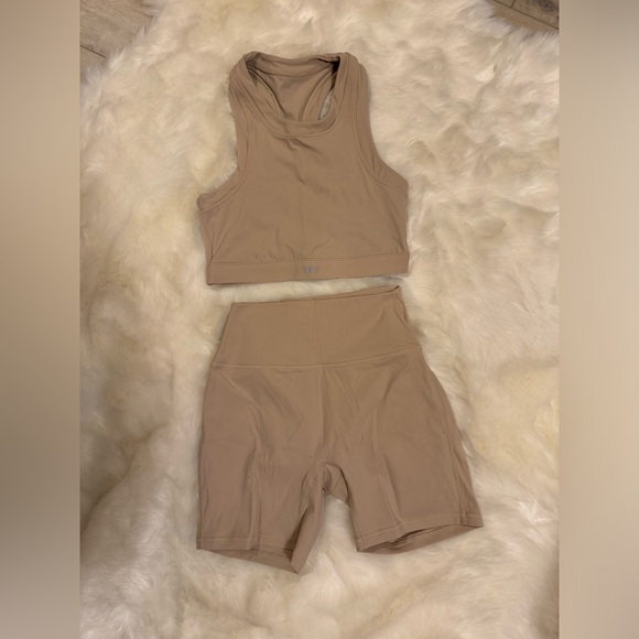 SET Active Other - Set Active Sports Bra Top in Nude Beige Tan Size Medium EUC